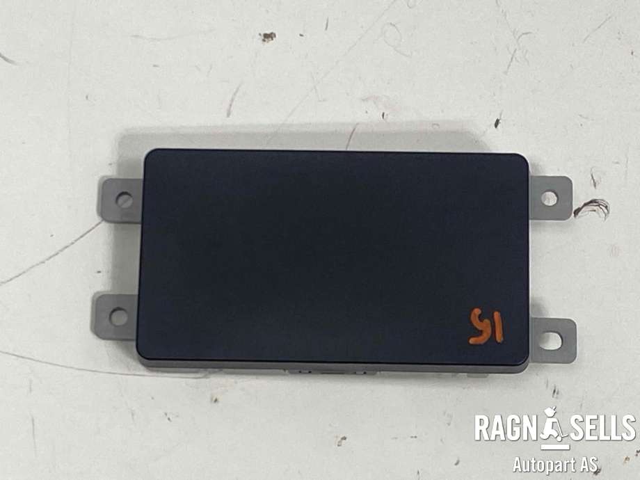 Dashbord trådløs mobillader til MG MG4 2022-->> (11358261|)