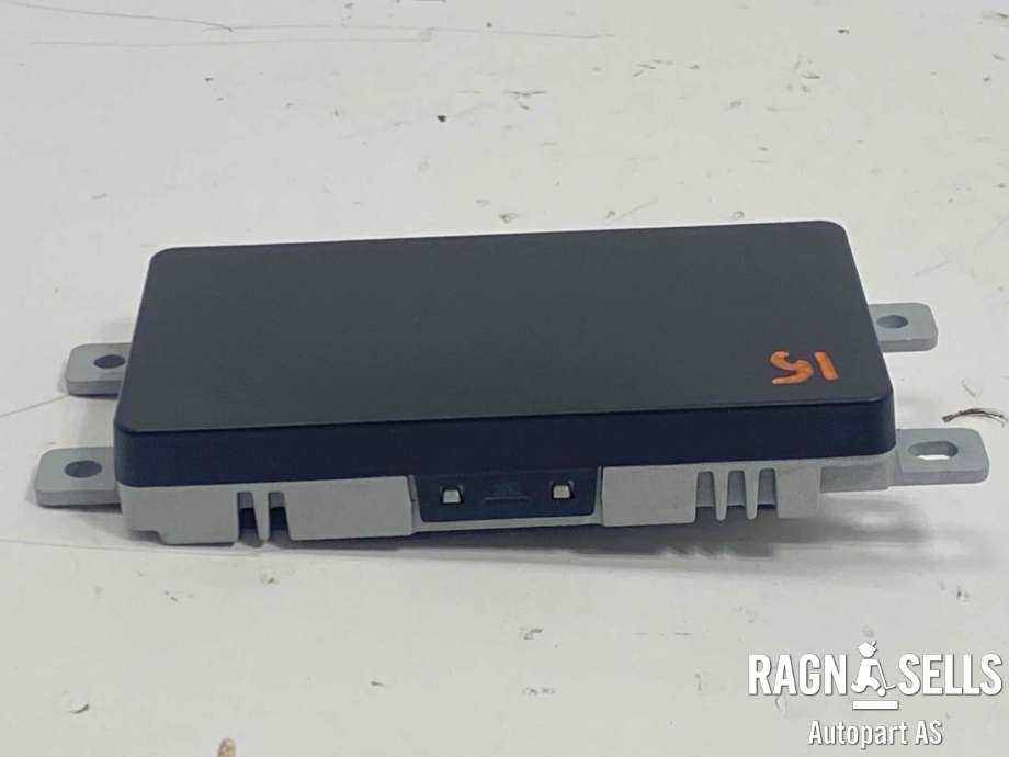 Dashbord trådløs mobillader til MG MG4 2022-->> (11358261|)
