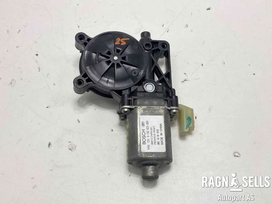 Ruteheis, kun motor, høyre bak til NIO ET5 2023-->> (013082305R|)