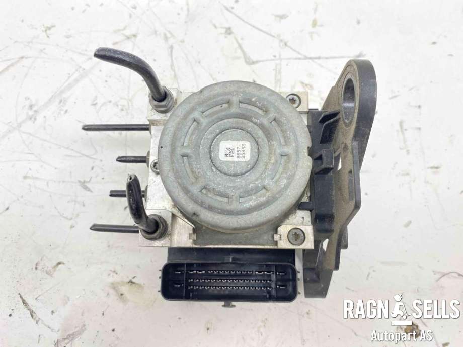 ABS sentral til VW Passat 2015-2019 (Fase 1) (B8) (B8) (5C06174517B|5C0 614 517 B)