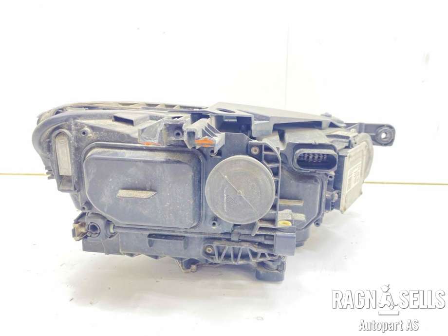 Frontlykt venstre full-LED til VW Passat 2015-2019 (Fase 1) (B8) (B8) (3G1 941 113 A|)