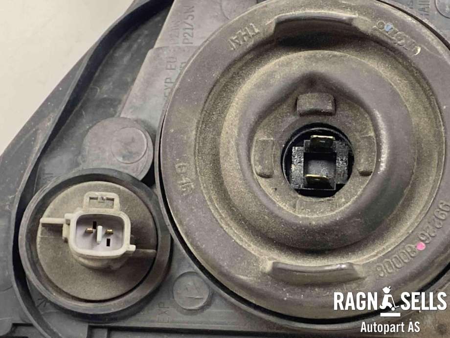 Frontlykt venstre halogen til Isuzu D-Max 2007-2012 (Type I)  (8980800100|)