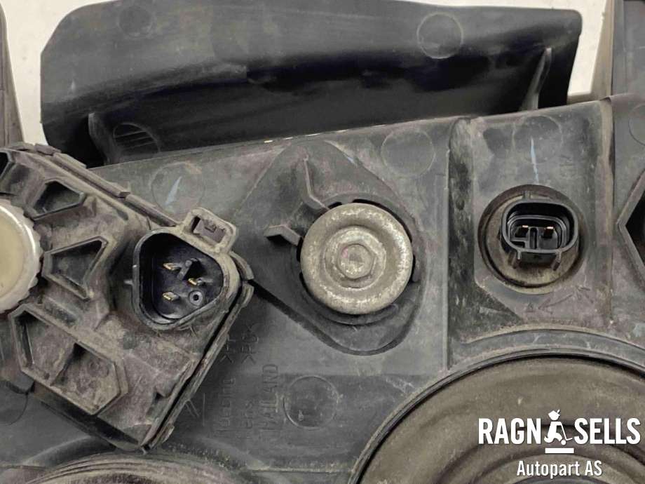 Frontlykt venstre halogen til Isuzu D-Max 2007-2012 (Type I)  (8980800100|)