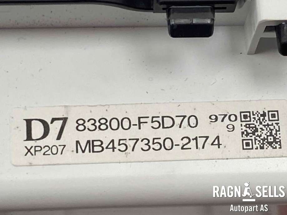 Instrumentpanel til Toyota Yaris Cross (SUV) 2021-->>