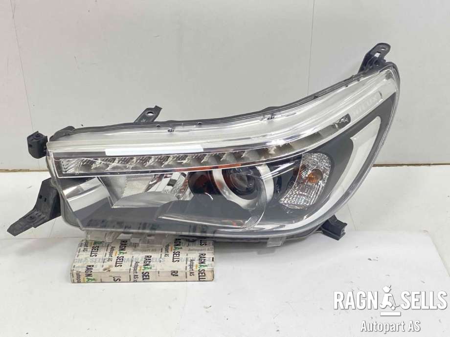 Frontlykt venstre halogen til Toyota Hilux, 2016-2020