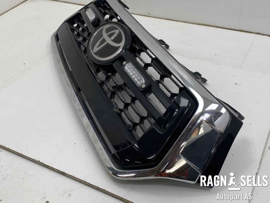 Grill til Toyota Hilux 2016-2020  
