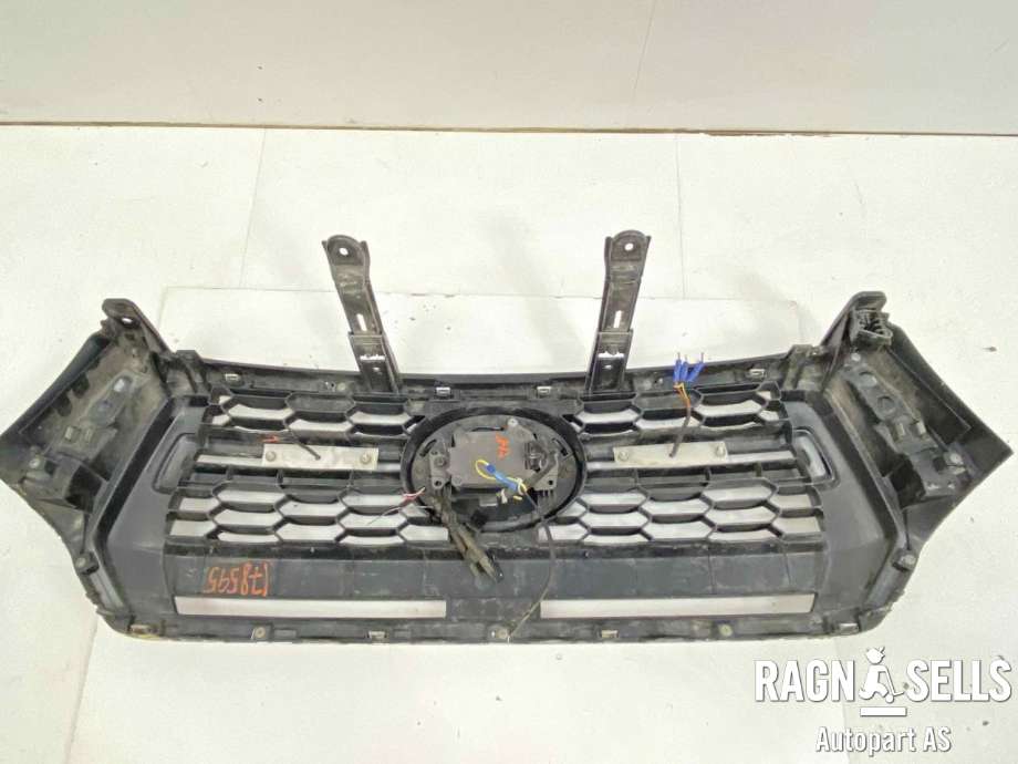 Grill til Toyota Hilux 2016-2020  