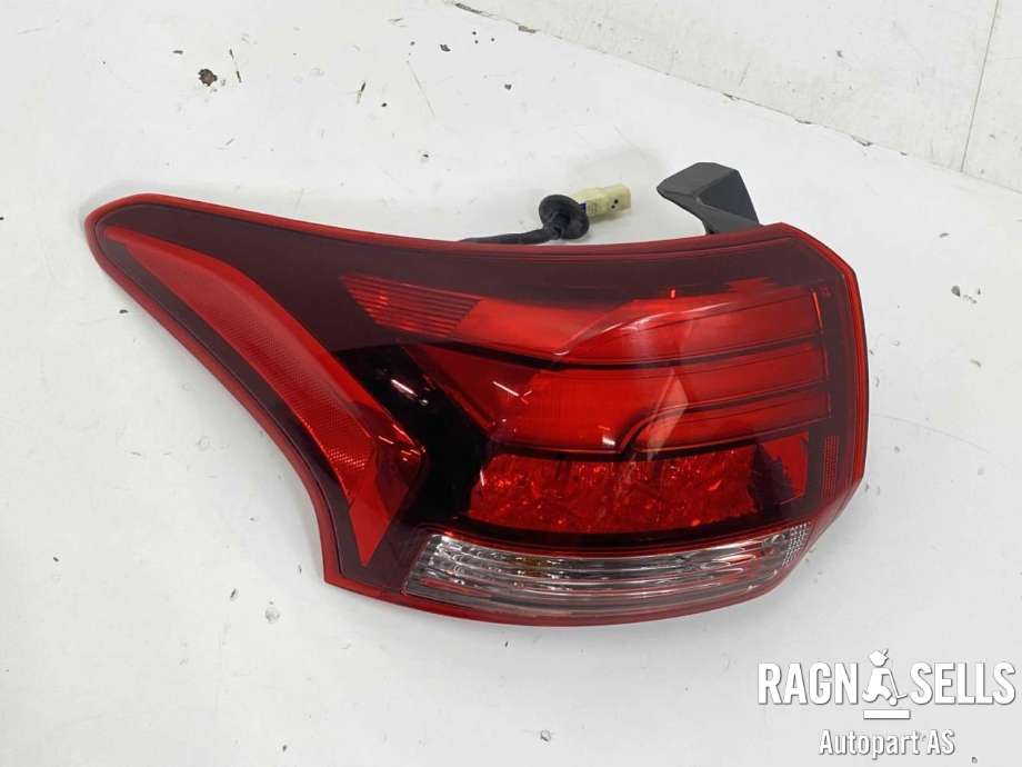 Baklykt venstre ytre til Mitsubishi Outlander 2015-->> (Type III, Fase 2)