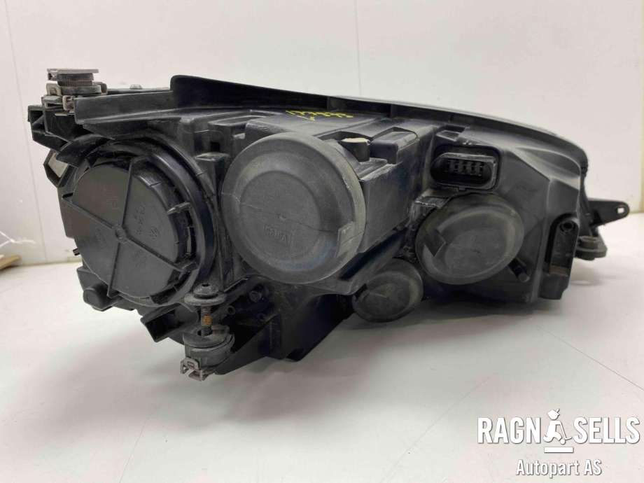 Frontlykt venstre halogen til VW Golf VII 2012-2017 (Fase 1) (5G1 941 005|5G1 941 005 E|)
