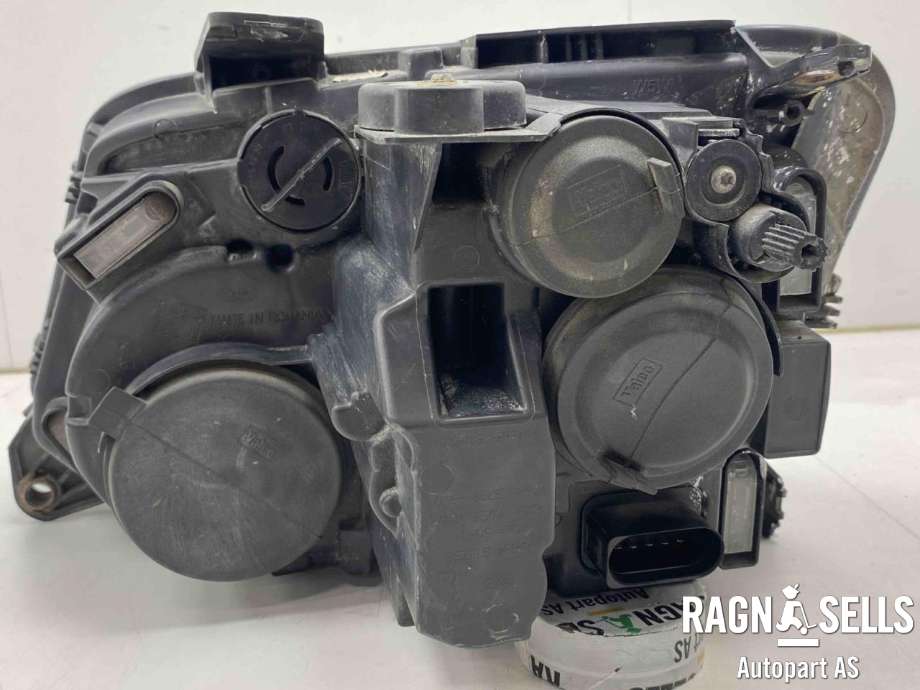 Frontlykt høyre halogen til VW Amarok 2010-2016 (Type I, Fase 1)  (2H1 941 016 M|2H1 941 016 AA|)