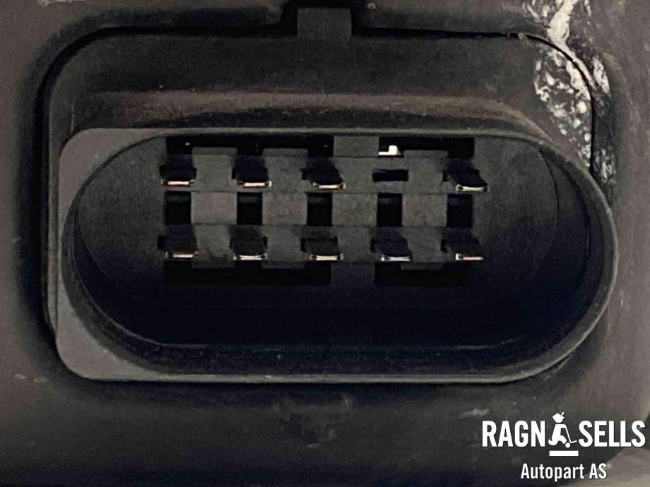 Frontlykt høyre halogen til VW Amarok 2010-2016 (Type I, Fase 1)  (2H1 941 016 M|2H1 941 016 AA|)