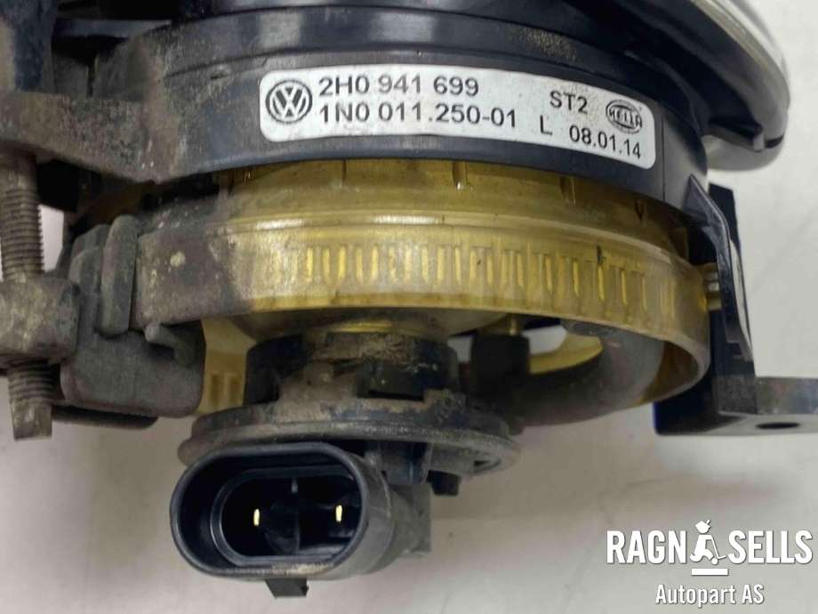 Tåkelykt venstre foran til VW Amarok 2010-2016 (Type I, Fase 1) (2H0 941 699 A|2H0 941 699 C|)