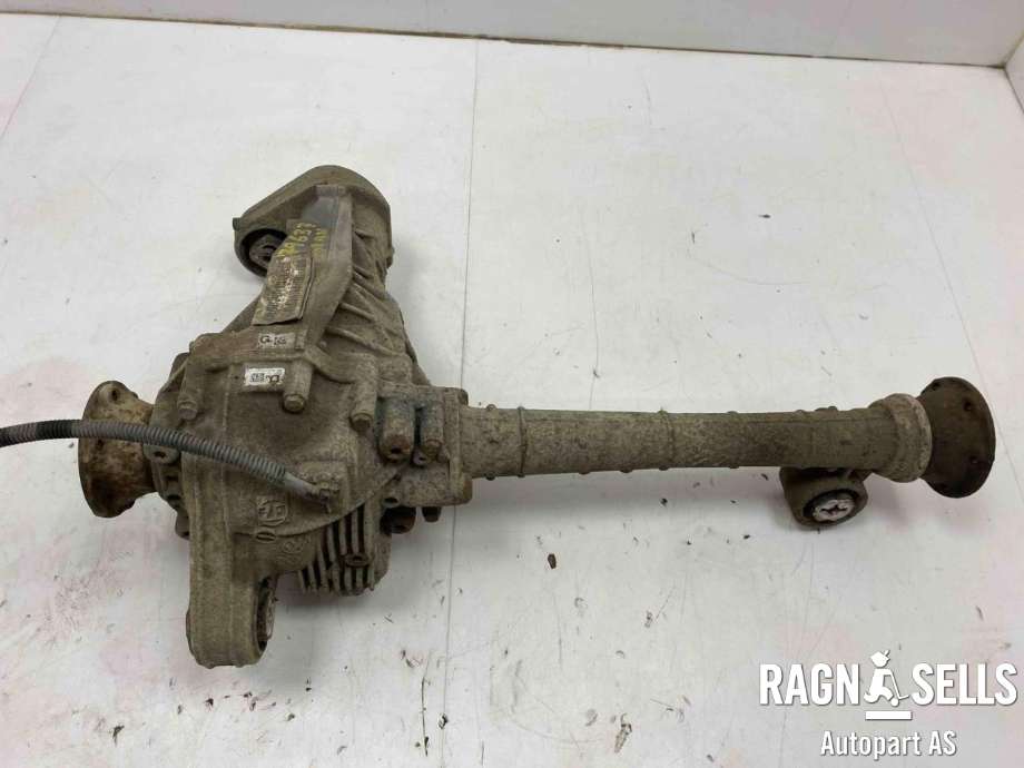 Kardang klokke foran til VW Amarok 2010-2016 (Type I, Fase 1) (0C1 409 506 D|)