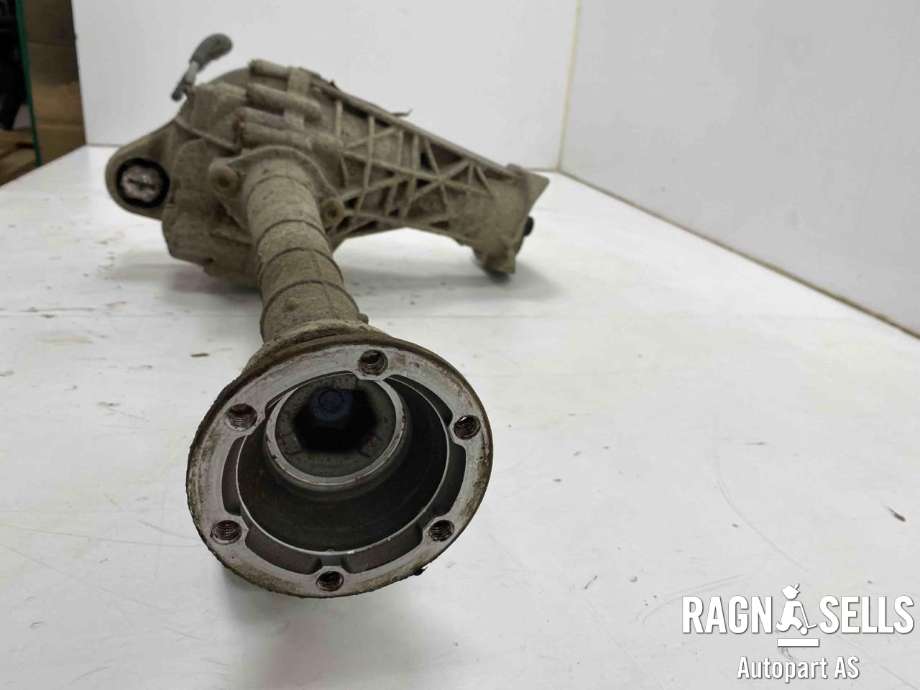 Kardang klokke foran til VW Amarok 2010-2016 (Type I, Fase 1) (0C1 409 506 D|)