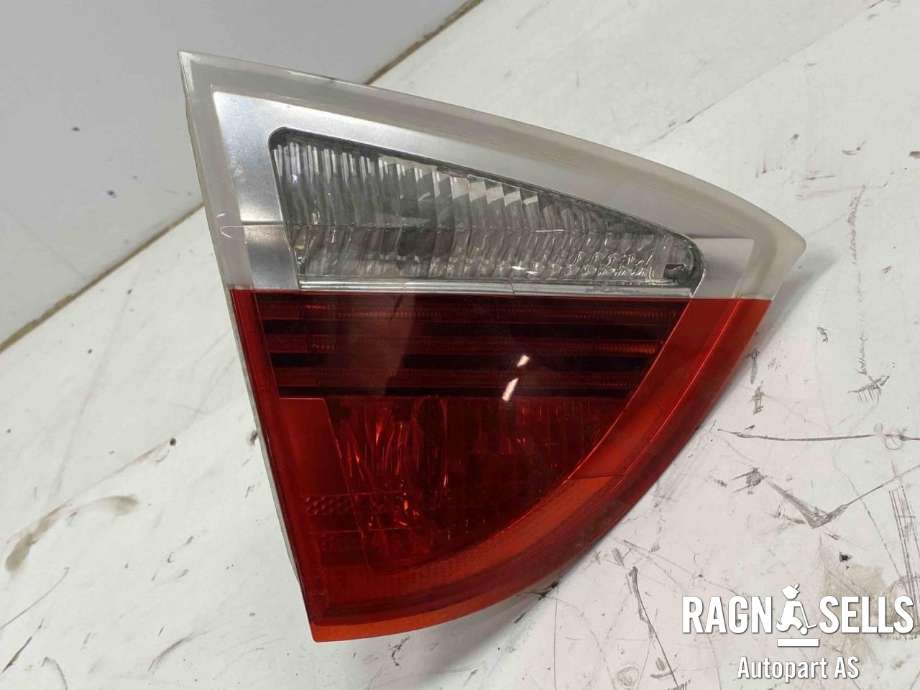 Baklykt venstre indre til BMW 3-Serie, 2005-2011 (E90/E91/E92/E93) (E90/E91/E92/E93) (63 21 7 160 063)