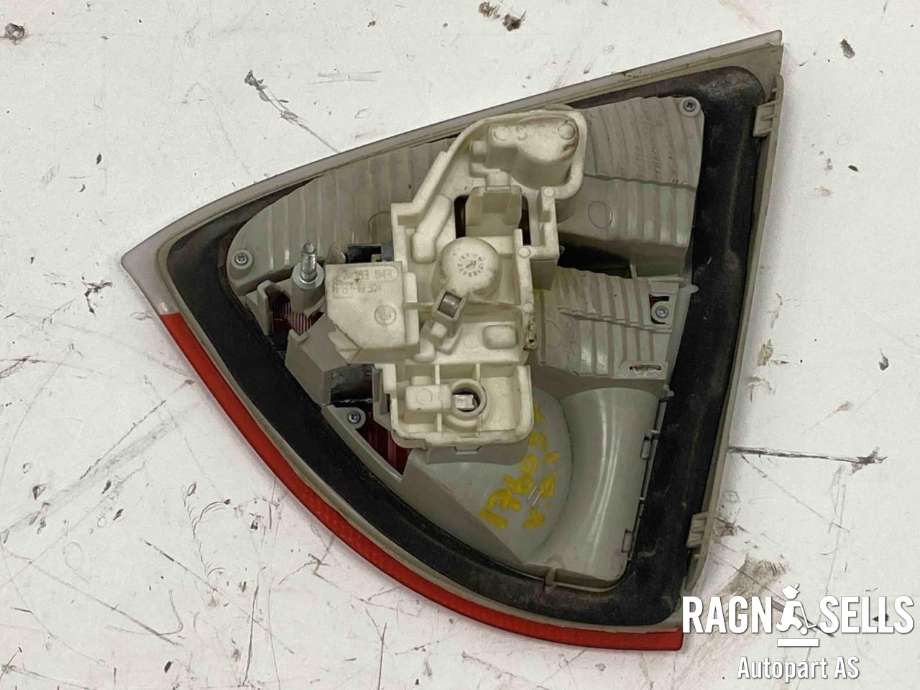 Baklykt venstre indre til BMW 3-Serie 2005-2011 (E90/E91/E92/E93) (E90/E91/E92/E93) (63 21 7 160 063|)