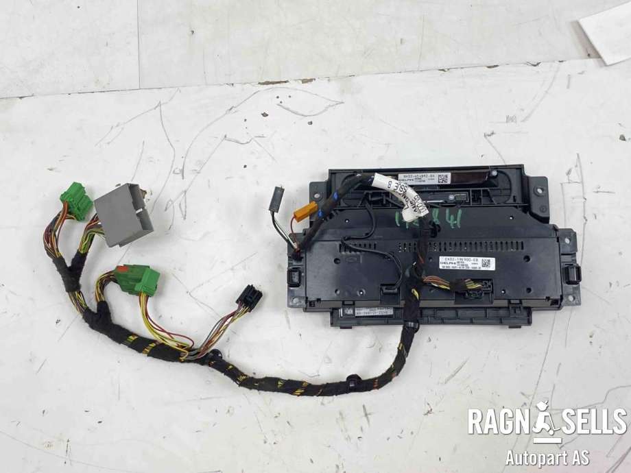 Varmeapparat betjening til Land Rover Range Rover Sport 2005-2013 (HK7214C533SB|079261904903|)
