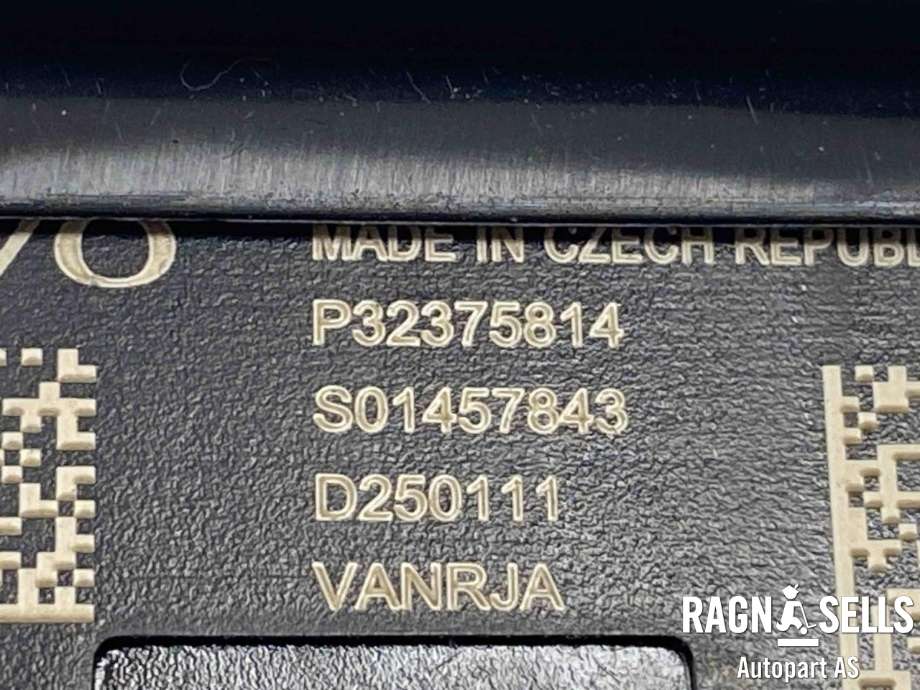Dashbord diverse til Volvo XC90 2015-2025 (Type II)  (32375814|)