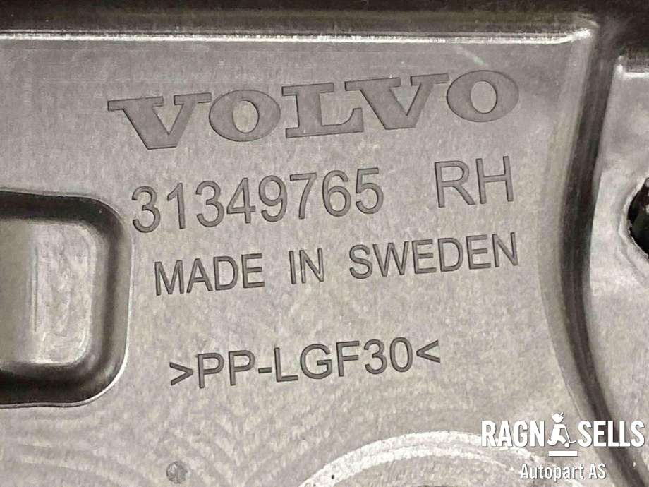 Ruteheis høyre bak til Volvo XC90 2015-2025 (Type II)  (31349765|)
