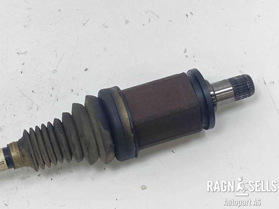 Drivaksel venstre foran, diesel/automat til BMW X1 2009-2015 (E84) (E84) (7591681 A102|)