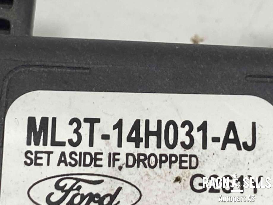Sensor radar til Ford Mustang Mach-e 2020-->>  (ML3T 14H031 AJ|)