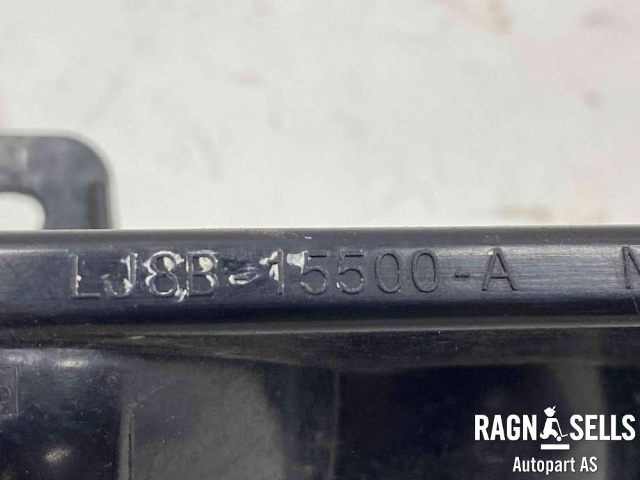 Ryggelys til Ford Mustang Mach-e 2020-->>  (LJ8B 15500 A|)