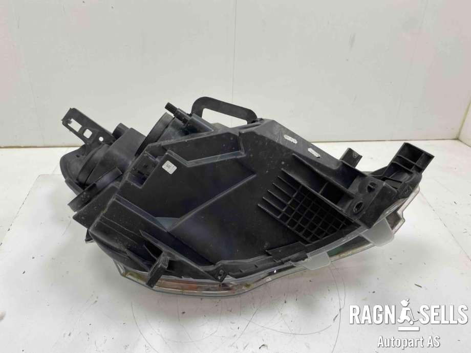 Frontlykt venstre halogen til Peugeot Partner 2015-2019 (Type II, Fase 2)  (89318031|9682828280|)