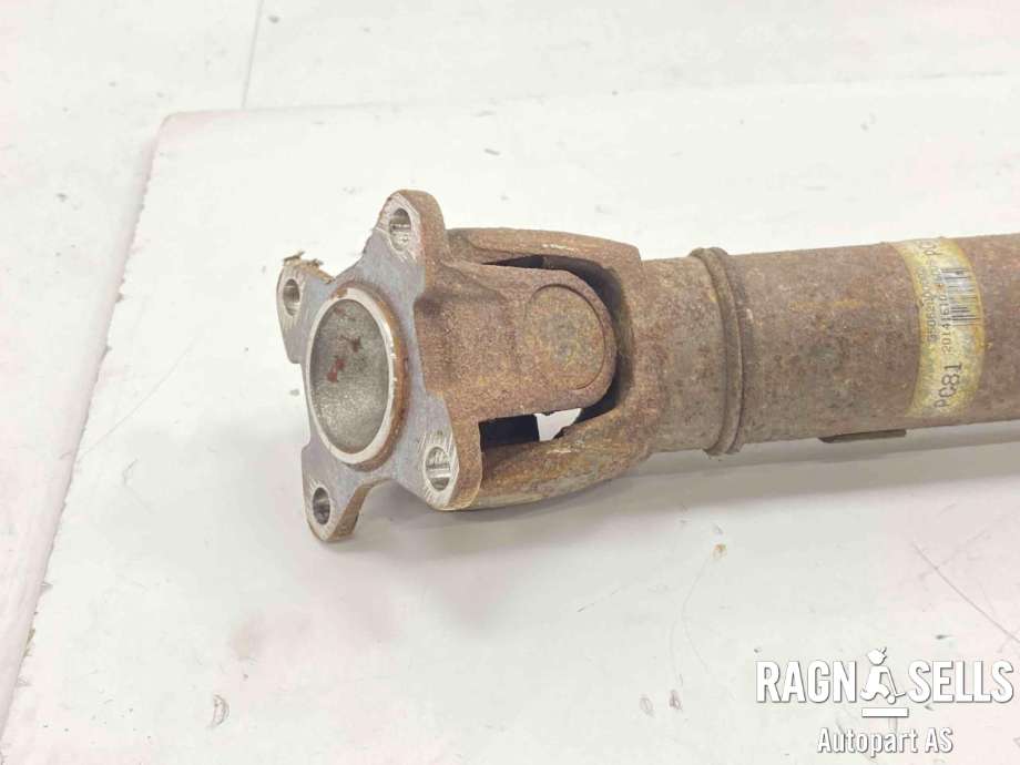 Mellomaksel fremre til Toyota Hiace 2001-2006 (Fase 2)  (3714026140|)