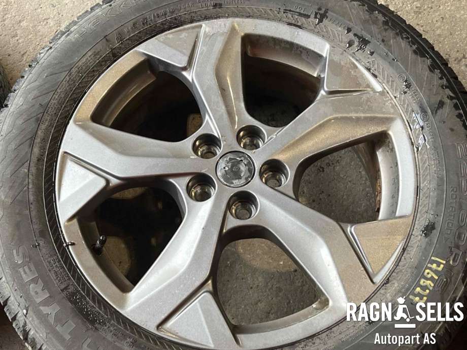 Hjulsett aluminium vinter til Ford Mustang Mach-e 2020-->>  (NOKIAN|5X108/ET47|5/63|4|225/60R18|)