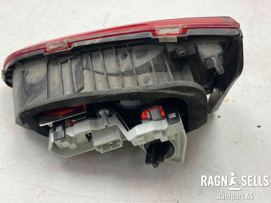Baklykt venstre indre til VW Golf VII 2012-2017 (Fase 1)  