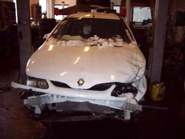 Renault Laguna 1994-1998 (Type I, Fase 1) , Motorkode: 4 CYL INSP, Girkassekode: 