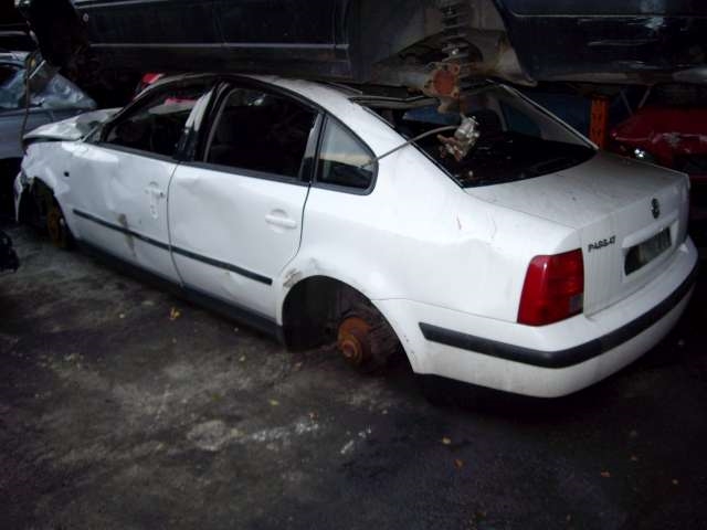 VW Passat 1997-2000 (B5,3B) (B5,3B), Motorkode: 4 CYL INSP, Girkassekode: