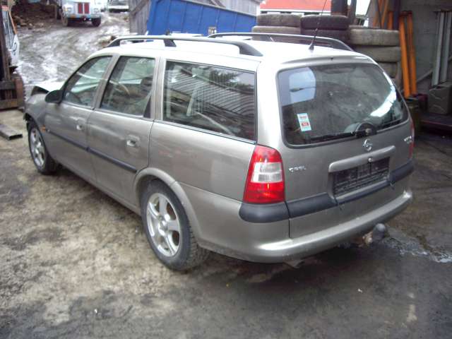 Opel Vectra B 1996-2001 , Motorkode: 4 CYL INSP, Girkassekode: