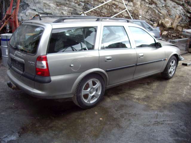 Opel Vectra B 1996-2001 , Motorkode: 4 CYL INSP, Girkassekode:
