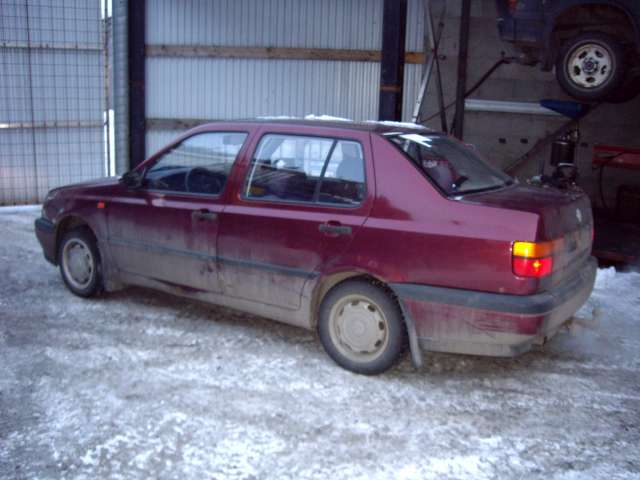 VW Vento 1992-1998 , Motorkode: BENSIN, Girkassekode: