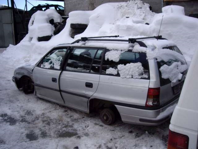 Opel Astra F 1992-1997 , Motorkode: BENSIN, Girkassekode: 