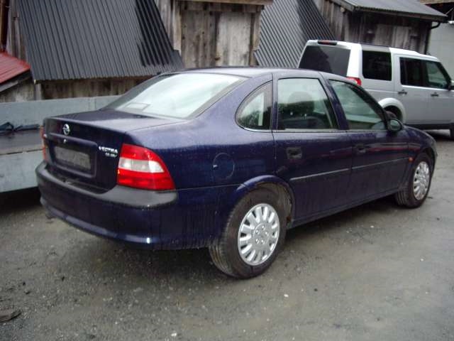 Opel Vectra B 1996-2001 , Motorkode: 4 CYL INSP, Girkassekode: 