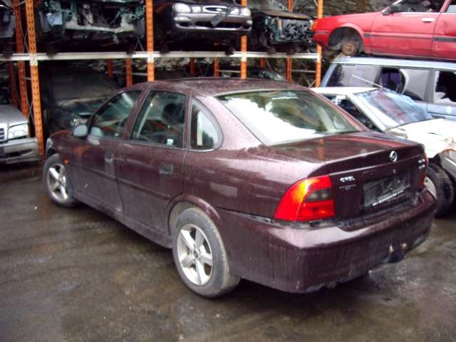 Opel Vectra B 1996-2001 , Motorkode: 4 CYL INSP, Girkassekode: 