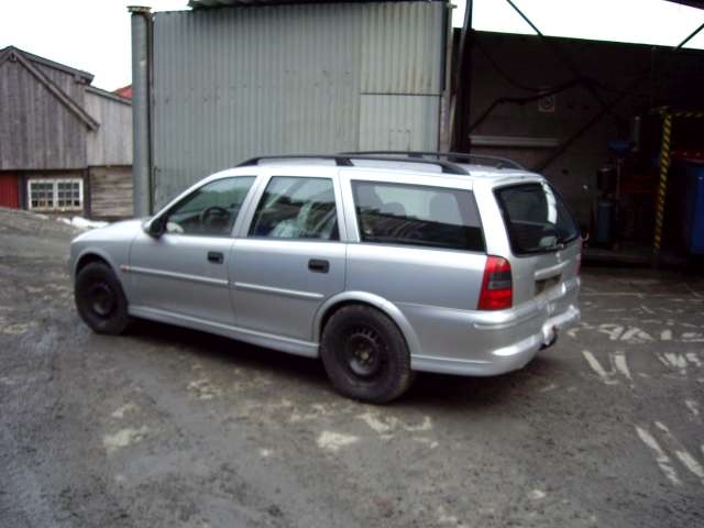 Opel Vectra B 1996-2001 , Motorkode: 4 CYL INSP, Girkassekode: 