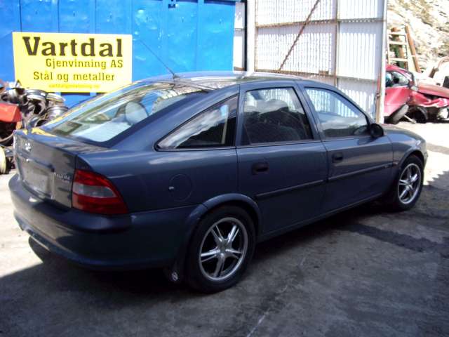 Opel Vectra B 1996-2001 , Motorkode: 4 CYL INSP, Girkassekode: