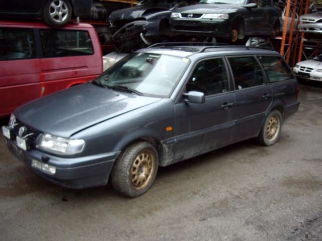 VW Passat 1994-1996 (B4) (B4), Motorkode: BENSIN, Girkassekode: 