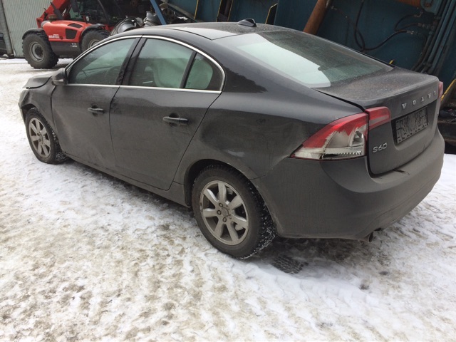Volvo S60 2014-2019 (Type II, Fase 2) , Motorkode: 4 CYL DIES, Girkassekode: 
