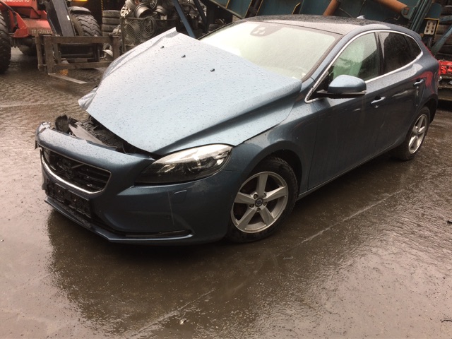 Volvo V40 2012-2019 , Motorkode: 4 CYL DIES, Girkassekode: