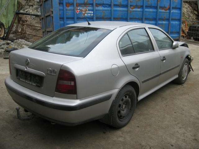 Škoda Octavia 1997-2000 (Type I, Fase 1) , Motorkode: 4 CYL INSP, Girkassekode: 