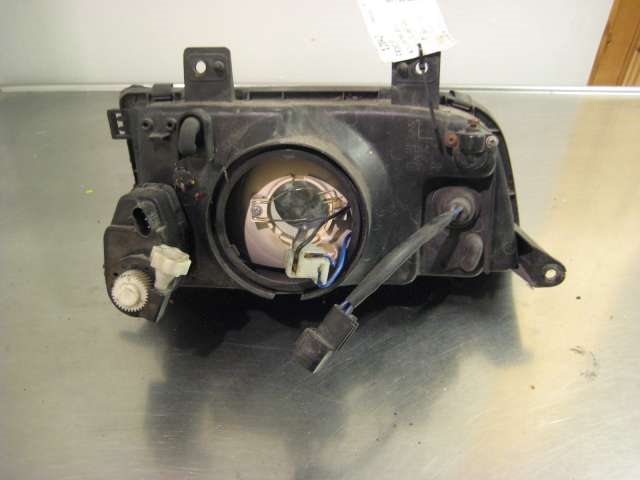 Frontlykt venstre halogen til Kia Sportage 1995-2004 (Type I)  