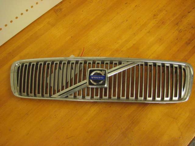 Grill til Volvo V70, 2000-2004 (Type II, Fase 1)  