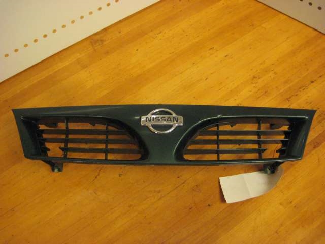 Grill til Nissan Almera, 1995-2000 (N15) (N15)
