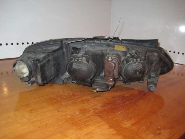 Frontlykt venstre halogen til Peugeot 406 1996-1999 (Fase 1)  (BOSCH|)