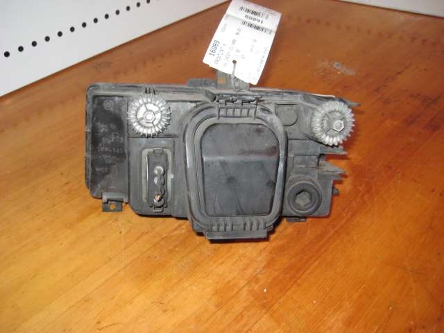 Frontlykt høyre halogen til VW Caddy 1995-2004 (Type II)  (VALEO|)