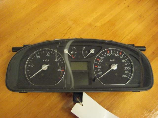 Instrumentpanel til Renault Laguna, 2001-2005 (Type II, Fase 1)  (8200170314)